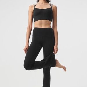 AIRBRUSH HIGH-WAIST BOOTCUT LEGGING - ALo Yoga
